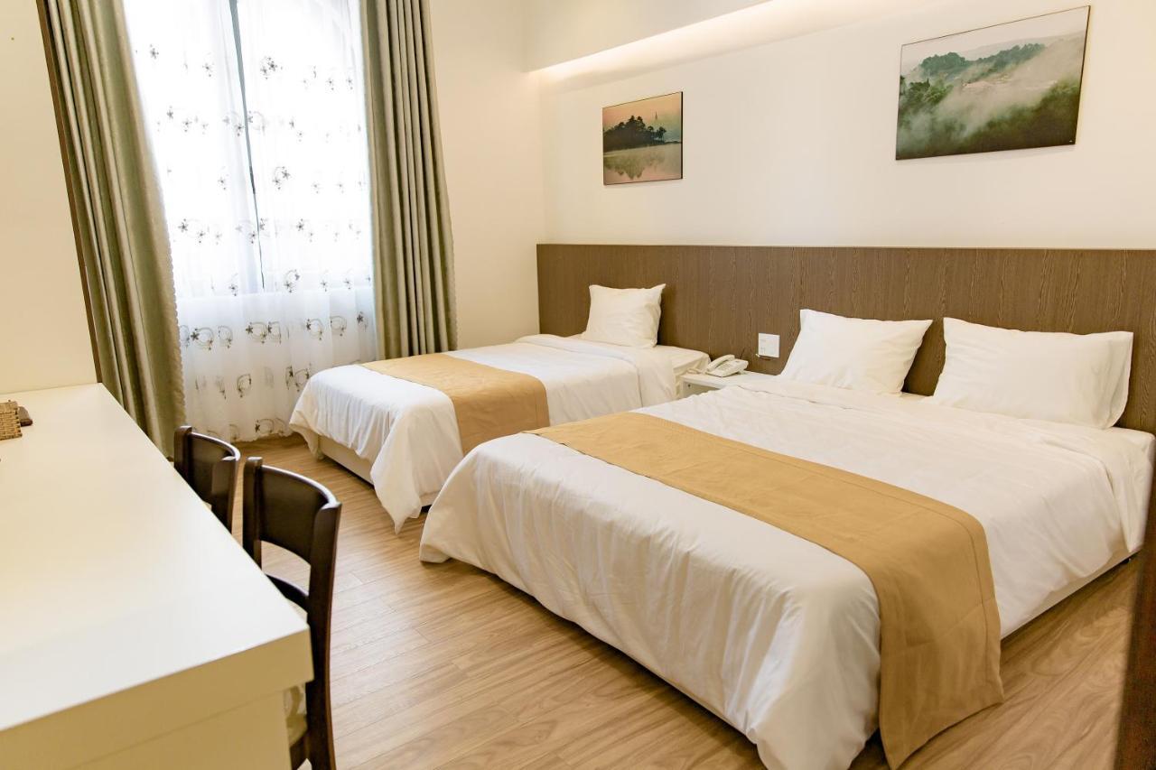 Hotel Khach San Dat Thinh à Đà Lạt Extérieur photo